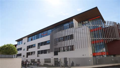 st pierre chanel thionville|Présentation des collège et lycée Saint.